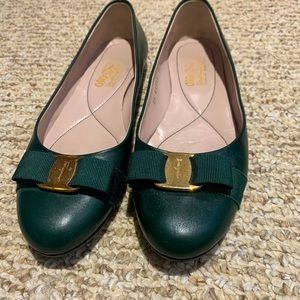 Authentic Salvatore Ferragamo Bow Flats Size 9.5